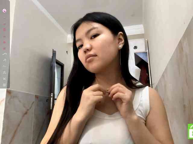 MagdalenaAlouf webcam