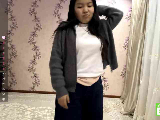 MagdalenaAlouf webcam