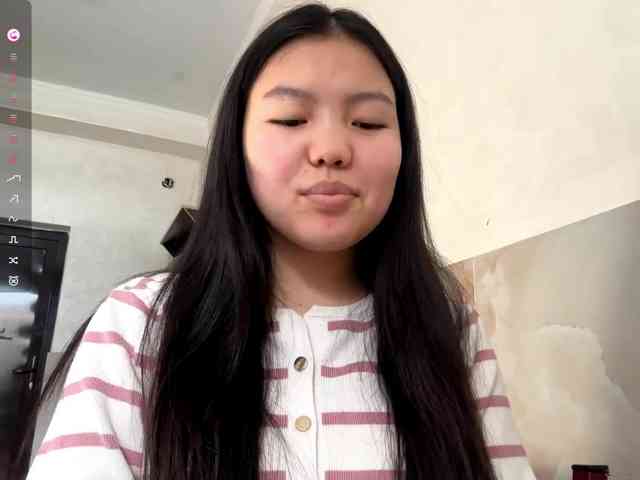 MagdalenaAlouf webcam