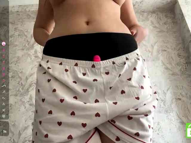 MagdalenaAlouf webcam