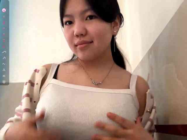 MagdalenaAlouf webcam