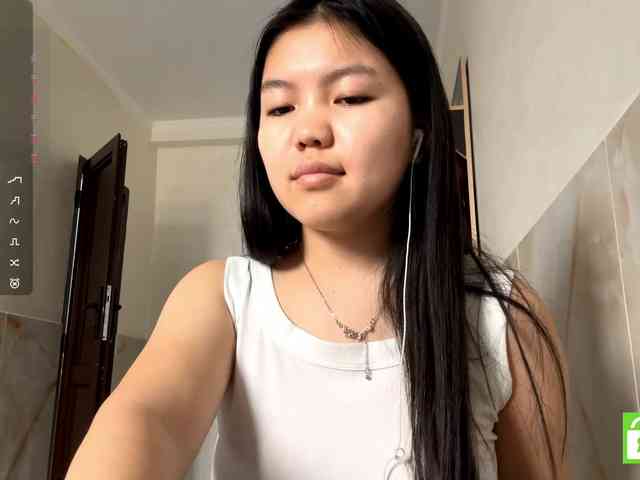 MagdalenaAlouf webcam