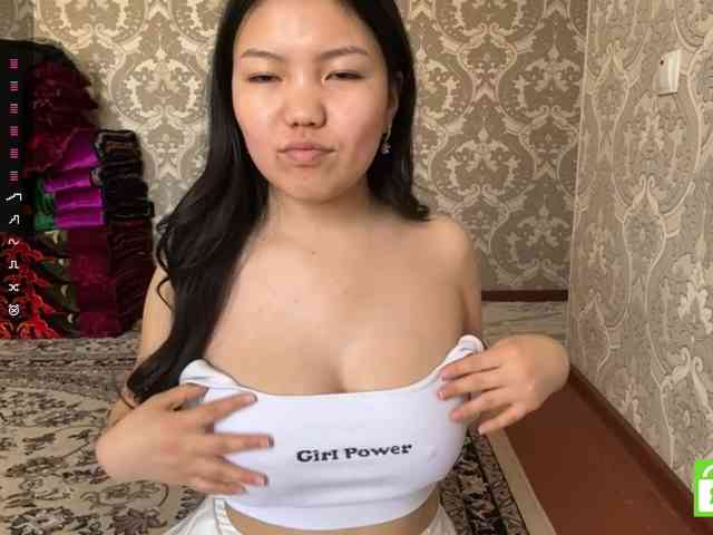 MagdalenaAlouf webcam