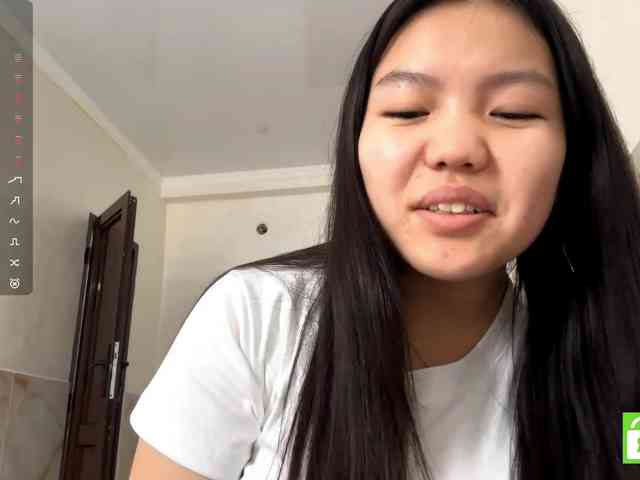 MagdalenaAlouf webcam