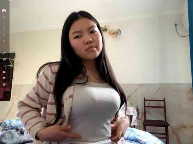 MagdalenaAlouf webcam