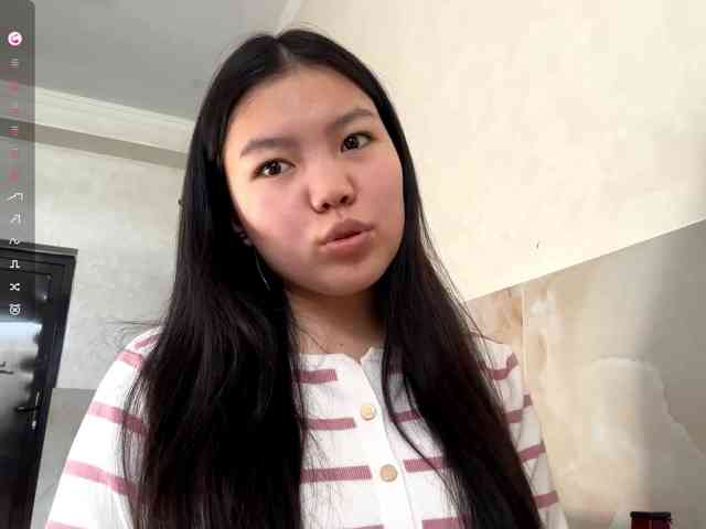 MagdalenaAlouf webcam