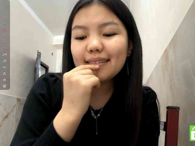 MagdalenaAlouf webcam