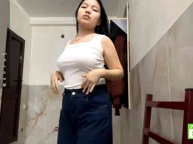 MagdalenaAlouf webcam