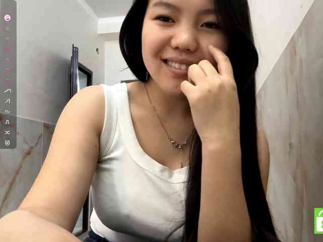 MagdalenaAlouf webcam