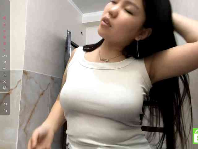 MagdalenaAlouf webcam