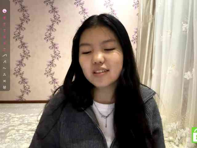 MagdalenaAlouf webcam