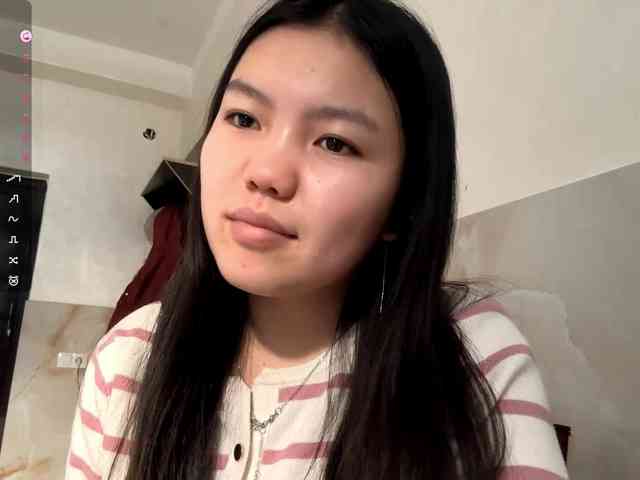 MagdalenaAlouf webcam