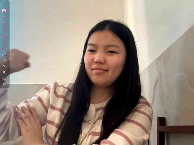 MagdalenaAlouf webcam