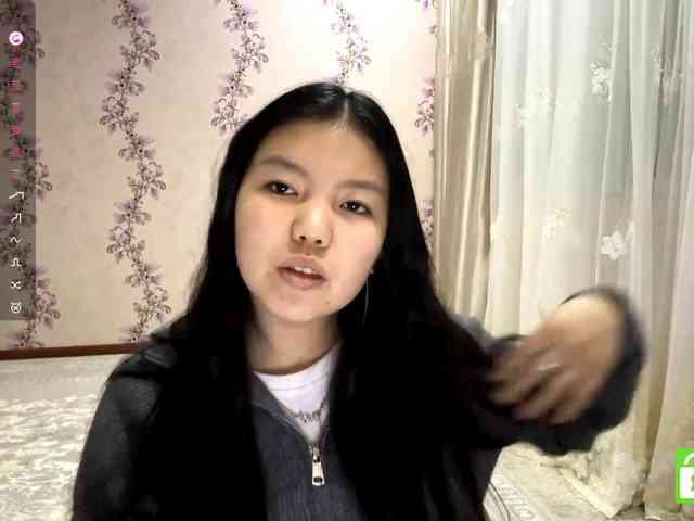 MagdalenaAlouf webcam