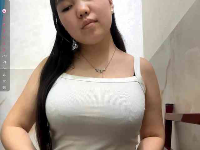 MagdalenaAlouf webcam