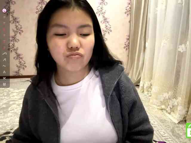 MagdalenaAlouf webcam