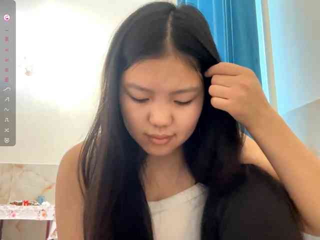 MagdalenaAlouf webcam