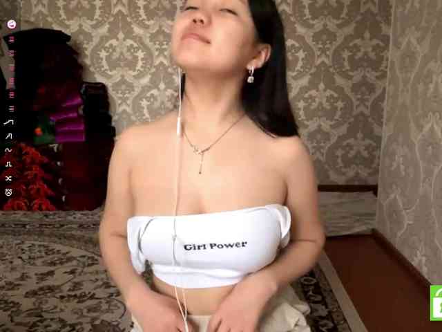 MagdalenaAlouf webcam