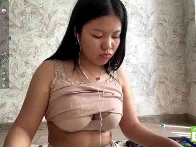 MagdalenaAlouf webcam