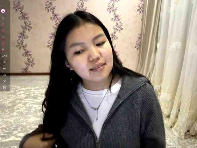 MagdalenaAlouf webcam