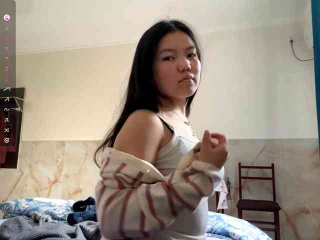 MagdalenaAlouf webcam