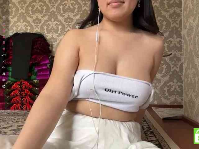 MagdalenaAlouf webcam