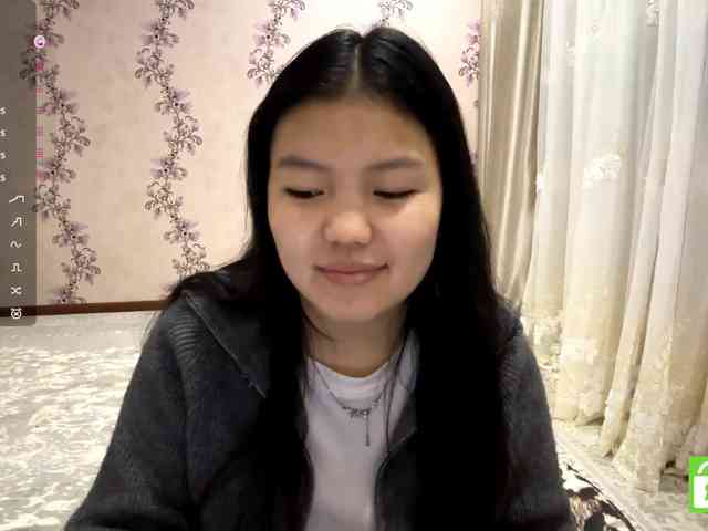 MagdalenaAlouf webcam