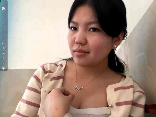 MagdalenaAlouf webcam