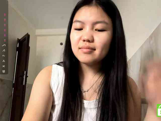 MagdalenaAlouf webcam