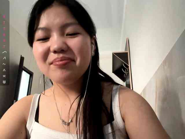 MagdalenaAlouf webcam