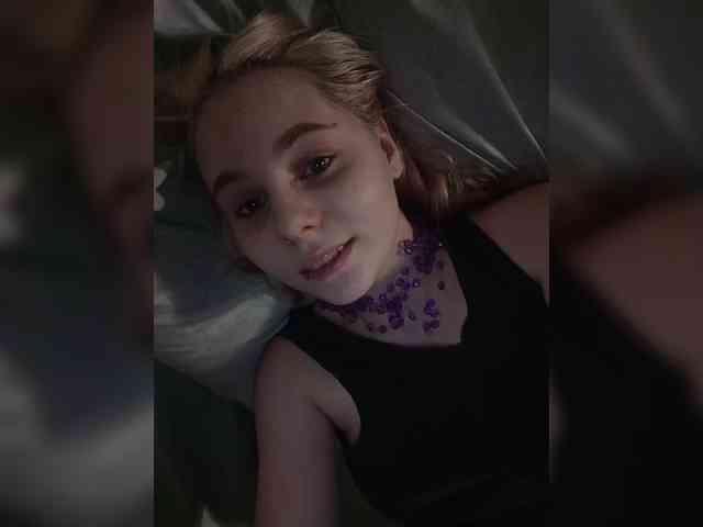 Anastasia-001 webcam