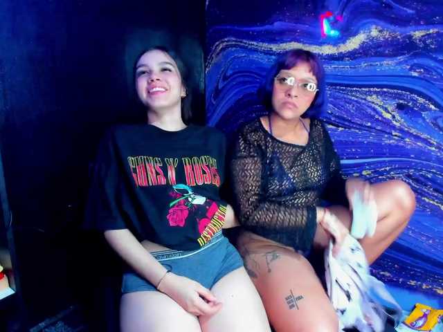 DirtyLadys69 live cam