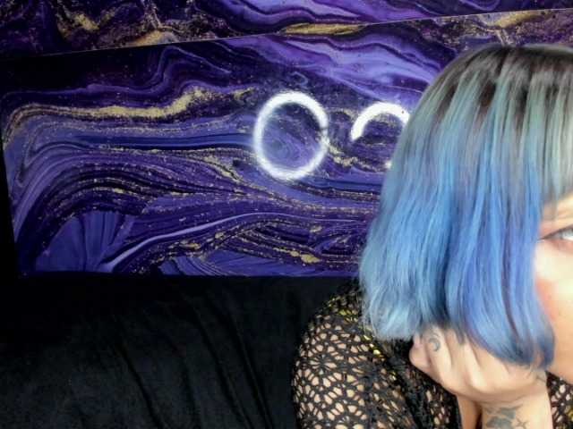 DirtyLadys69 live cam profile