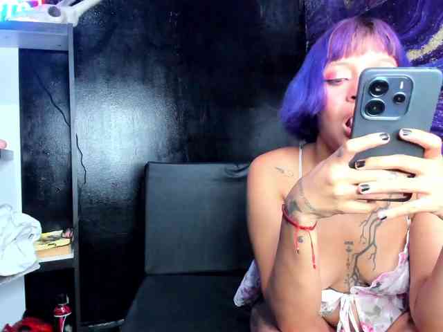 DirtyLadys69 webcam
