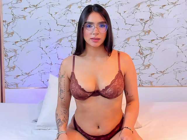 AnaBustamante's BongaCams show and profile