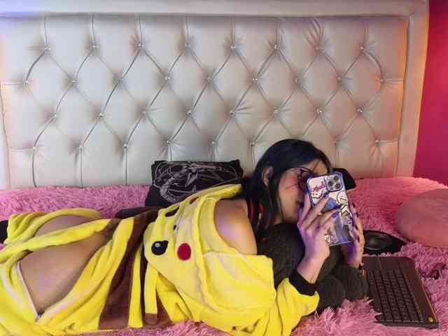 ElyCandyCurse webcam