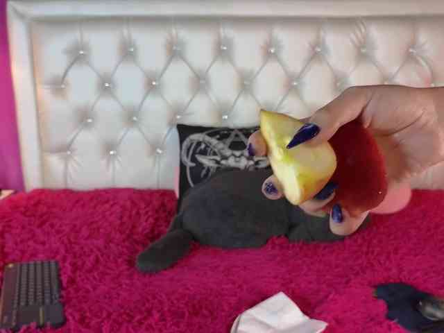 ElyCandyCurse webcam