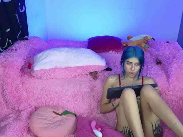 ElyCandyCurse Live Webcam on BongaCams