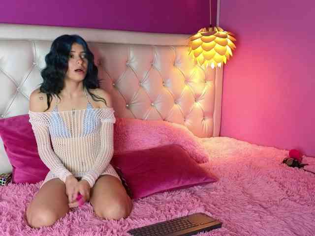 ElyCandyCurse webcam