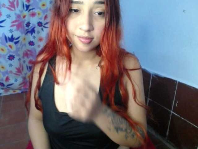 Lolamour – webcam model profile photo