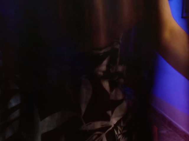 Diana-the-giant's BongaCams show and profile