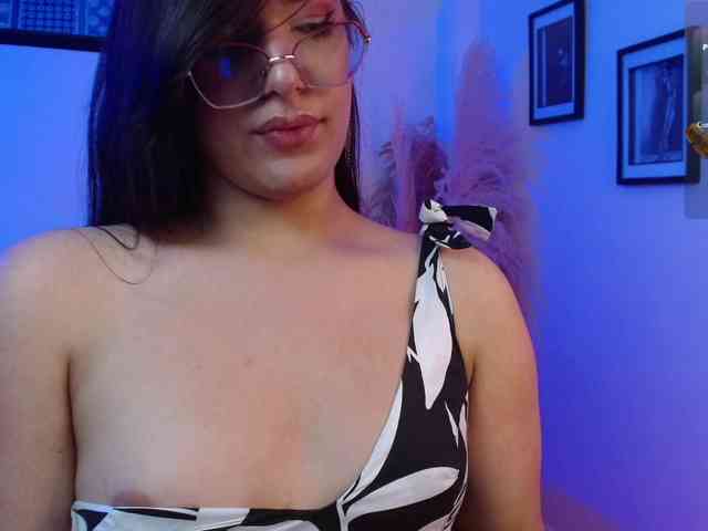 Diana-the-giant webcam