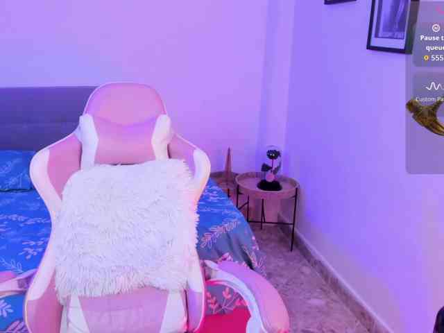 Diana-the-giant webcam