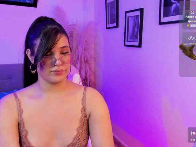 Diana-the-giant webcam