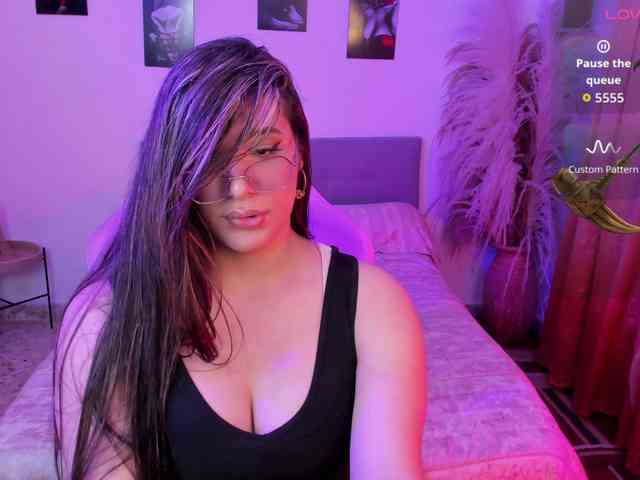 Diana-the-giant webcam