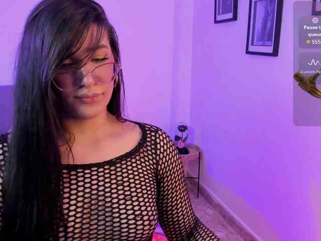 Diana-the-giant webcam