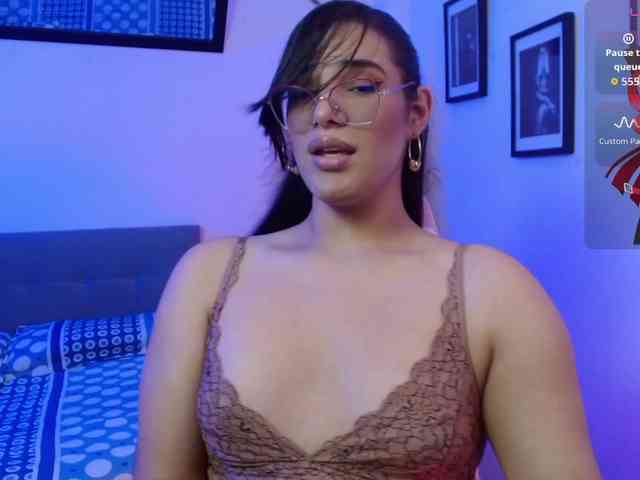 Diana-the-giant webcam