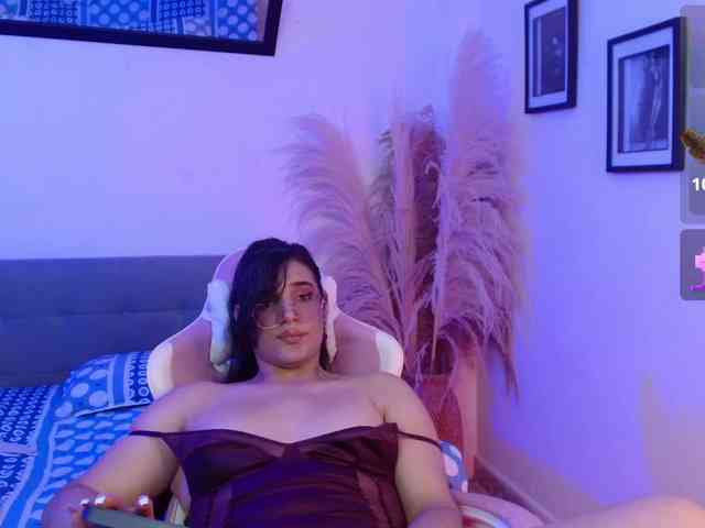 Diana-the-giant webcam