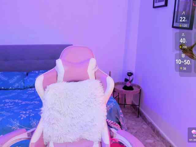 Diana-the-giant webcam