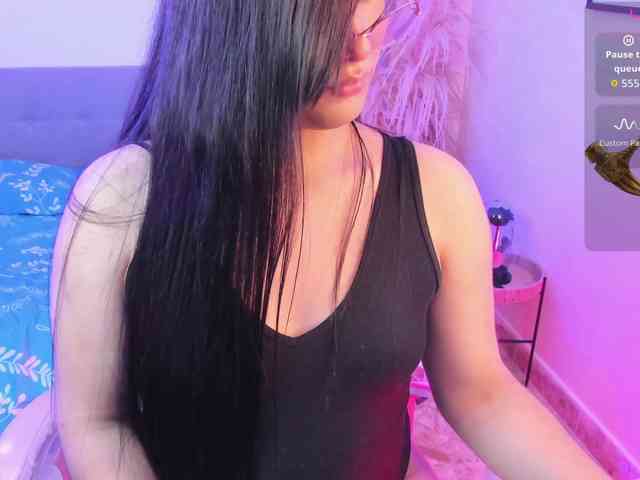 Diana-the-giant webcam